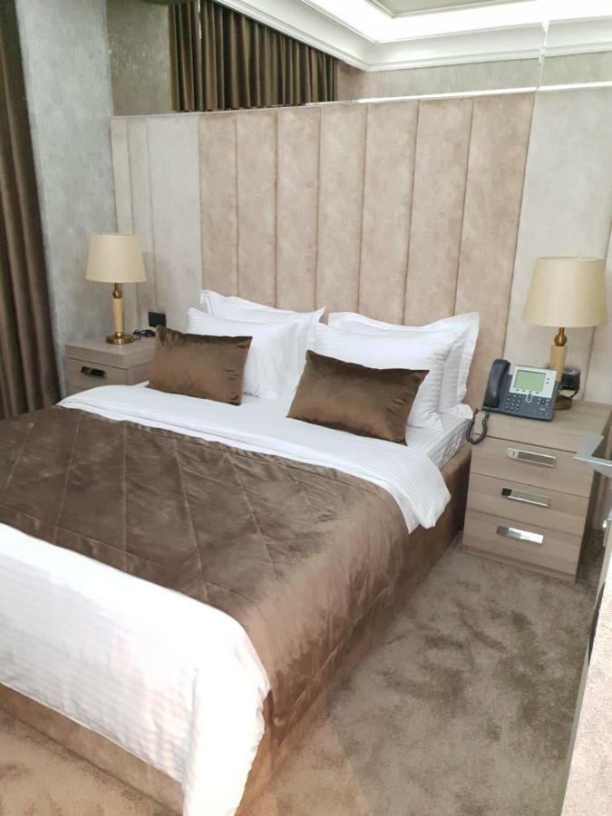 Home Boutique Hotel บากู ภายนอก รูปภาพ